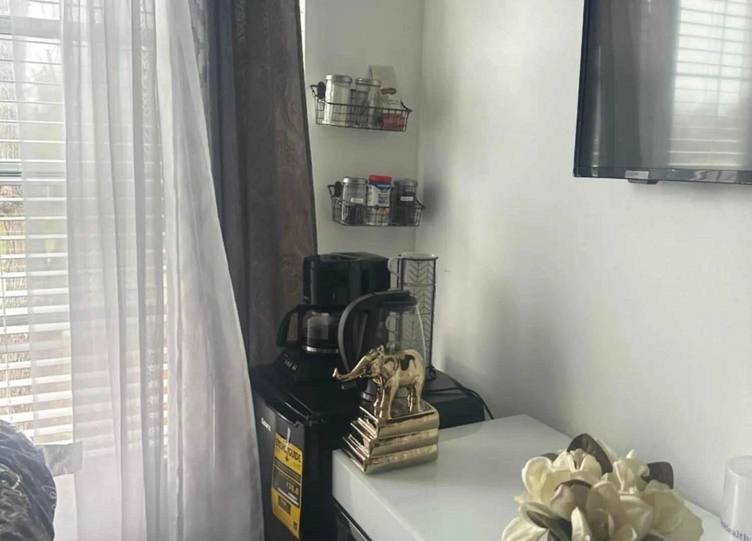 Comfortable King Bedroom Within A Home With Hosts Columbus Penzion