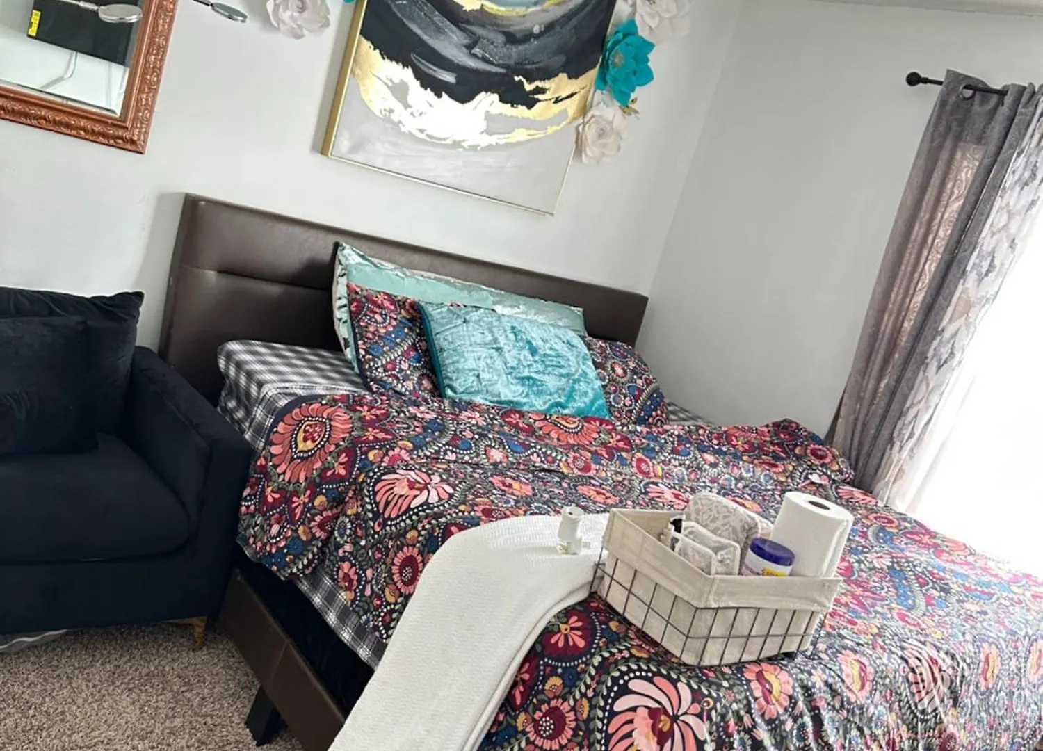 Comfortable King Bedroom Within A Home With Hosts Columbus Penzion